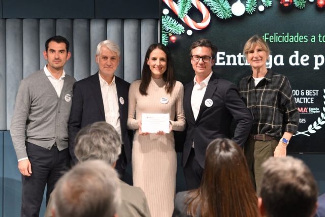 Los socios de IFMA España consideran que el proyecto de Serveo de limpieza de fachadas con drones en el Hotel Marqués de Riscal, es la mejor práctica en FM de 2025 - 1, Foto 1