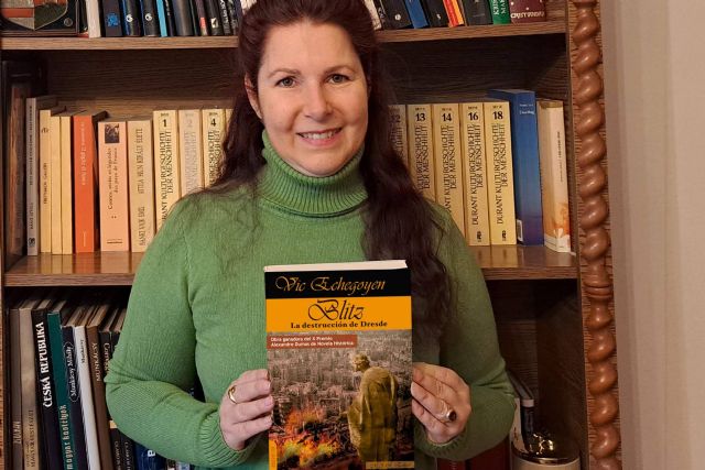 Vic Echegoyen conmemora el 80 aniversario del final de la segunda Guerra Mundial con su novela histórica Blitz, la destrucción de Dresde - 1, Foto 1