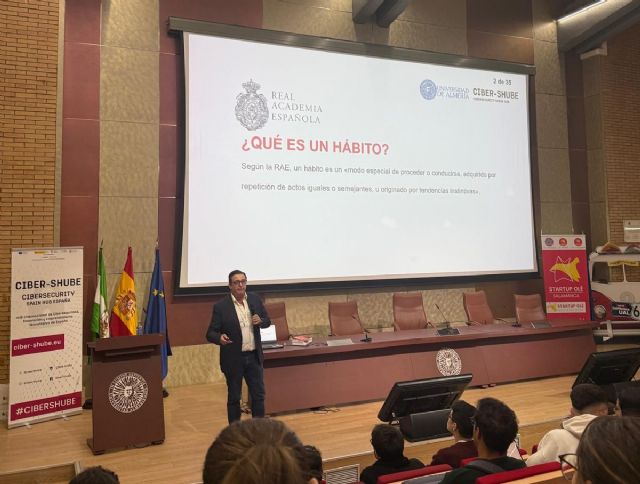 Ignacio Campoy enseña en la Universidad de Almería los 8 hábitos para convertirse en un líder influyente - 1, Foto 1