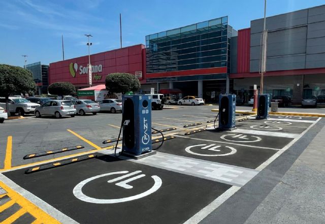 XCharge impulsa la movilidad eléctrica en Méjico con FAZT para los supermercados Soriana - 1, Foto 1