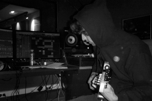 Mon Dvy presenta Cartas de amor con faltas de (h)ortografía, primer capítulo de su trilogía - 1, Foto 1