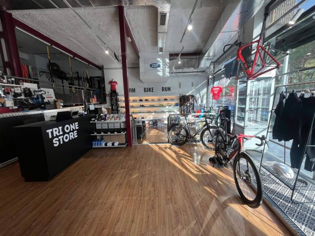 Tri One Store; el punto de encuentro definitivo para los amantes del triatlón y el deporte en Madrid - 1, Foto 1