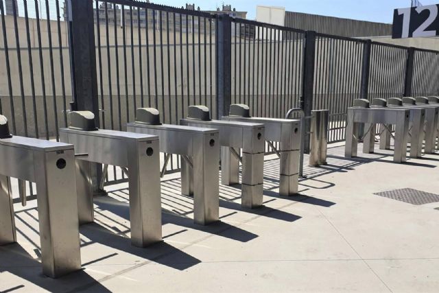 Tornos de seguridad ASSA ABLOY, control eficiente y resistente en accesos con alto tránsito - 1, Foto 1