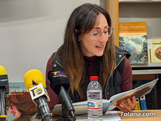 Una tarde de Super P�s: Patricia Salas y Eulalia In�s Ba�os presentan el cuento ilustrado 