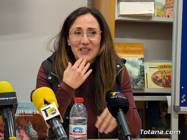 Una tarde de Super P�s: Patricia Salas y Eulalia In�s Ba�os presentan el cuento ilustrado 