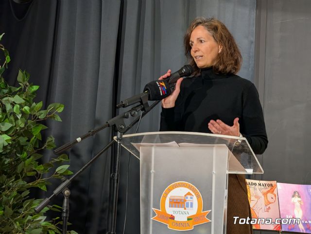 Cuatro aniversarios y un solo coraz�n: El IES Prado Mayor clausura sus celebraciones hist�ricas en Totana - 4