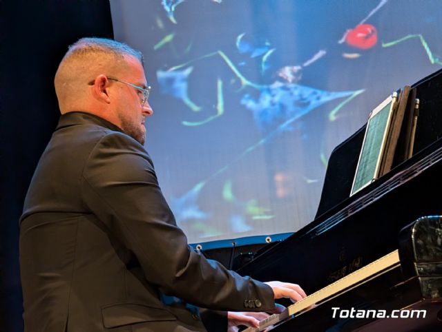 Totana recibe al 2026 con la magia de �Blue Moon� en un emotivo Concierto de A�o Nuevo - 14