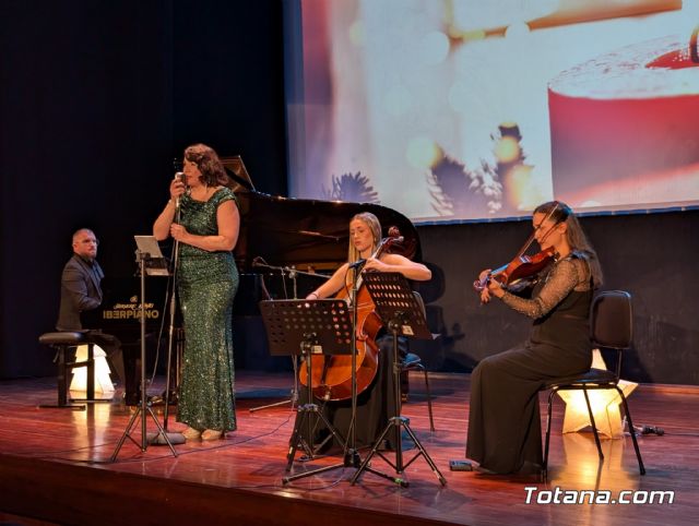 Totana recibe al 2026 con la magia de �Blue Moon� en un emotivo Concierto de A�o Nuevo - 22