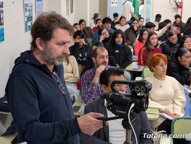 El IES Prado Mayor de Totana impulsa el futuro laboral con la jornada �Descubre la FP y emprende tu futuro� - 15