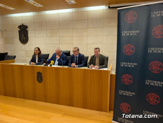 Totana y la Universidad de Murcia refuerzan su alianza con la renovaci�n de la Sede Permanente y un nuevo �rgano de gesti�n - 1