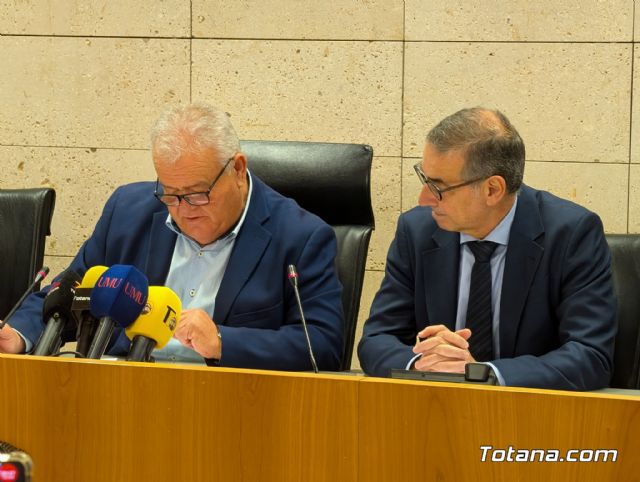 Totana y la Universidad de Murcia refuerzan su alianza con la renovaci�n de la Sede Permanente y un nuevo �rgano de gesti�n - 2