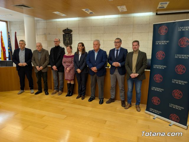 Totana y la Universidad de Murcia refuerzan su alianza con la renovaci�n de la Sede Permanente y un nuevo �rgano de gesti�n - 13
