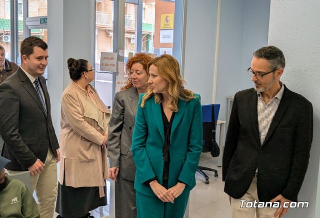 156 trabajadores agr�colas de Totana acceden a empleo p�blico en temporada baja a trav�s del SEF - 12