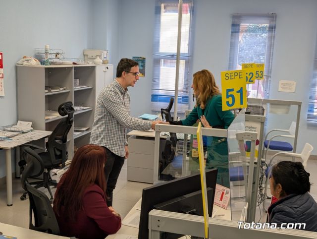 156 trabajadores agr�colas de Totana acceden a empleo p�blico en temporada baja a trav�s del SEF - 18