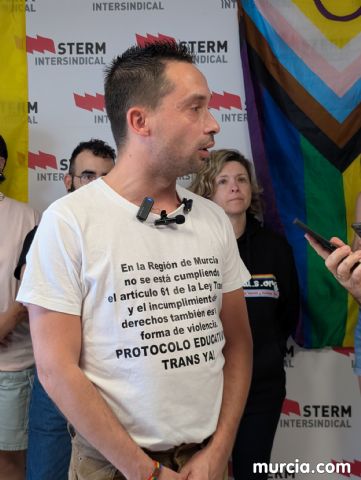 STERM y los colectivos LGTBIQ+ de Murcia exigen el cumplimiento inmediato de la Ley Trans en las aulas y presentan un protocolo completo ante el silencio de la Consejer�a de Educaci�n - 11