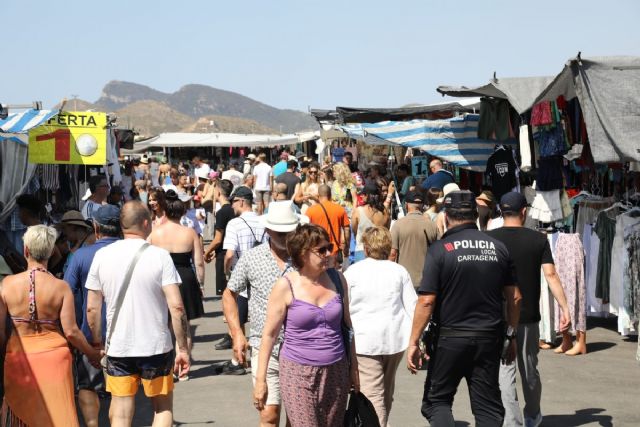Vuelven los mercados estivales a La Azoh�a, Los Urrutias, Islas Menores, Isla Plana y Los Nietos