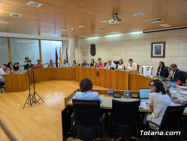 Ganar Totana celebra la aprobaci�n de la declaraci�n institucional por el D�a Internacional del Orgullo LGTBIQA+ - 3