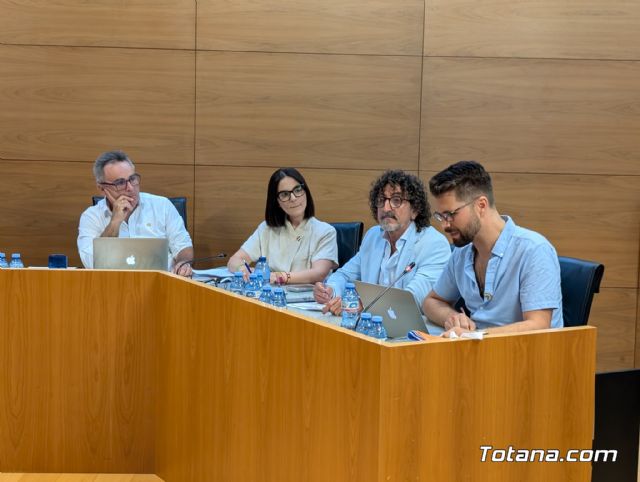 Ganar Totana celebra la aprobaci�n de la declaraci�n institucional por el D�a Internacional del Orgullo LGTBIQA+ - 11
