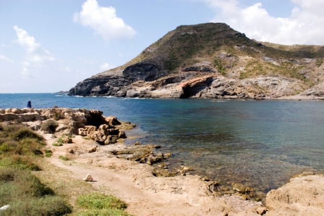 Cerrada al baño la playa de Cala Reona Cerrada al baño la playa de Cala Reona
