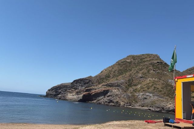 El Ayuntamiento reabre Cala Reona tras confirmar la calidad sanitaria del agua