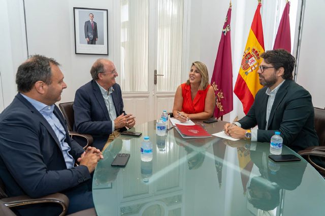 Ayuntamiento y FREMM impulsan el inicio de las obras del Centro de Capacitaci�n de Los Camachos antes de final de a�o