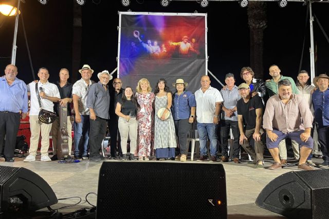 Trovalia clausura su XXI edición en Mar de Cristal y consolida a Cartagena como referente internacional de la poesía oral improvisada Trovalia clausura su XXI edición en Mar de Cristal y consolida a Cartagena como referente internacional de la poesía oral improvisada