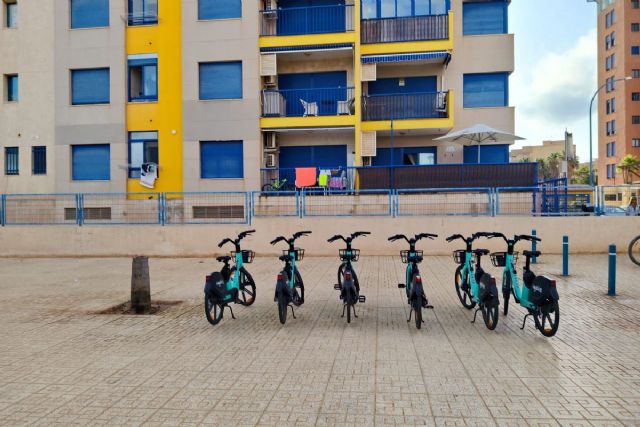 El servicio de bicicletas eléctricas se amplía a Playa Honda y Playa Paraíso ante el éxito de la demanda El servicio de bicicletas eléctricas se amplía a Playa Honda y Playa Paraíso ante el éxito de la demanda