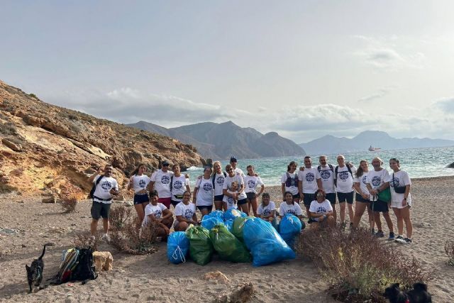 Cartagena celebra el D�a Mundial de las Playas con dos jornadas de voluntariado y recogida de �basuraleza� en Cala Bolete Grande y Cala Salitrona