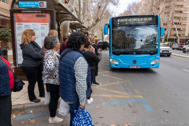 El Ayuntamiento de Cartagena decreta servicios mínimos del 60% en horas punta y del 40% en el resto para la huelga de transporte urbano de mañana jueves El Ayuntamiento de Cartagena decreta servicios mínimos del 60% en horas punta y del 40% en el resto para la huelga de transporte urbano de mañana jueves