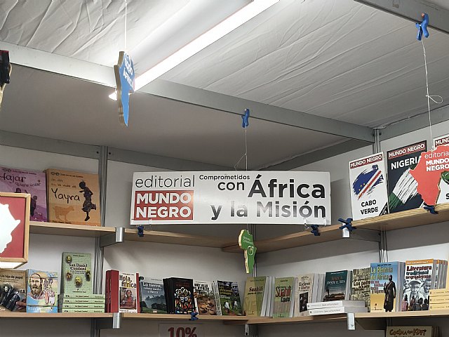 �frica en el coraz�n del Paseo Alfonso X: Mundo Negro vuelve a la Feria del Libro de Murcia - 5