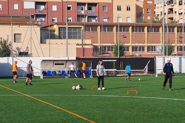 Ayuntamiento y UCAM inician nueva edici�n de �Walking Football� en Ciudad Jard�n