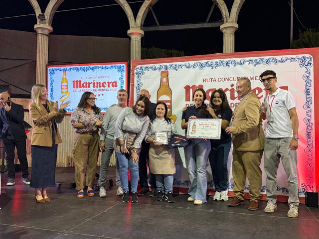 San Javier acogió la gran final del concurso de Mejor Marinera de la Región de Murcia 2026 que ganaron 'Con sentido de Mari' y 'La Flota' San Javier acogió la gran final del concurso de Mejor Marinera de la Región de Murcia 2026 que ganaron 'Con sentido de Mari' y 'La Flota'