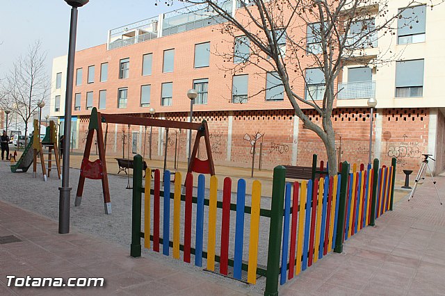 Se construye un nuevo parque recreativo con jardn en el barrio de Triptolemos, donde no exista ninguna infraestructura de esta naturaleza - 2