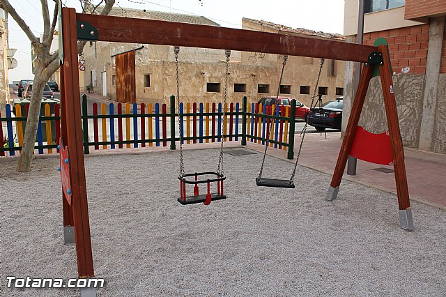 Se construye un nuevo parque recreativo con jardn en el barrio de Triptolemos, donde no exista ninguna infraestructura de esta naturaleza - 4