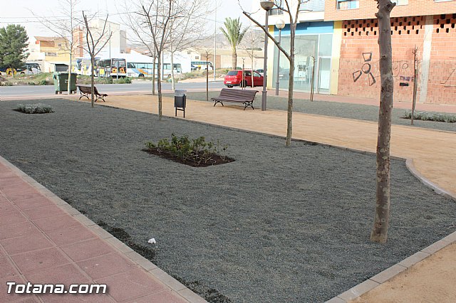 Se construye un nuevo parque recreativo con jardn en el barrio de Triptolemos, donde no exista ninguna infraestructura de esta naturaleza - 10