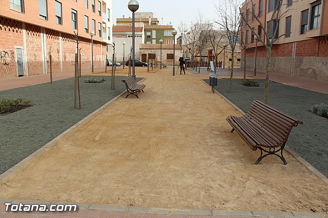 Se construye un nuevo parque recreativo con jardn en el barrio de Triptolemos, donde no exista ninguna infraestructura de esta naturaleza - 14
