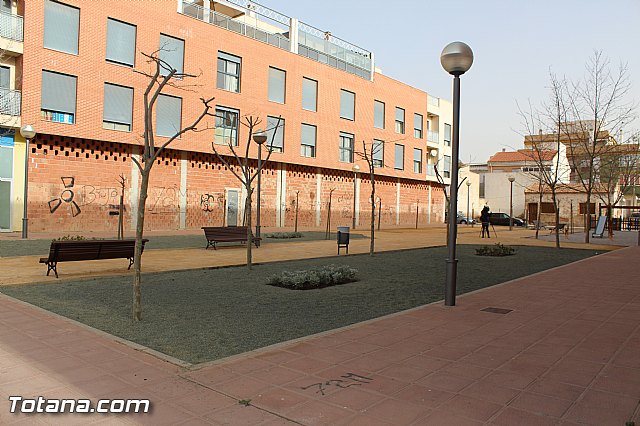 Se construye un nuevo parque recreativo con jardn en el barrio de Triptolemos, donde no exista ninguna infraestructura de esta naturaleza - 15