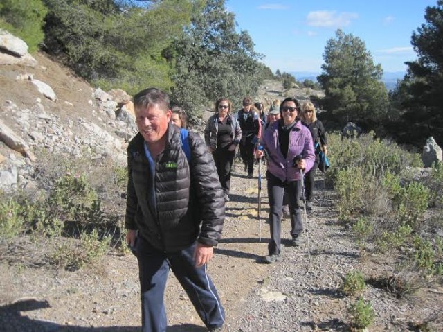 Un total de 28 senderistas participan en una nueva salida a la Sierra de Burete (Cehegn) - 2