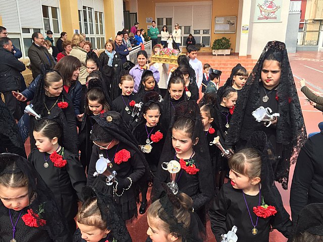 El colegio Santa Eulalia celebr su procesin de Semana Santa - 13