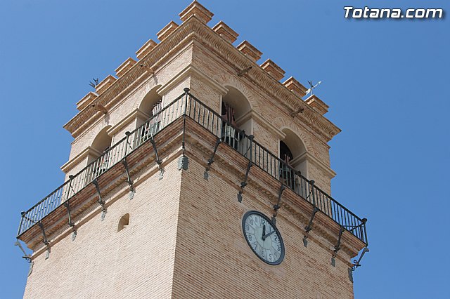 Se guarda un minuto de silencio a las puertas del Ayuntamiento en solidaridad con las vctimas y heridos del atentado terrorista de Bruselas - 10