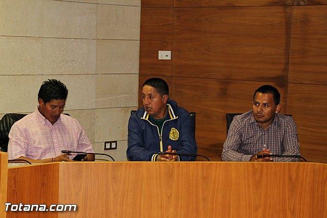 Ayuntamiento y Cabildo promueven una campaña de captacin de fondos y alimentos para los damnificados del terremoto de Ecuador - 20