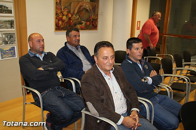 Ayuntamiento y Cabildo promueven una campaña de captacin de fondos y alimentos para los damnificados del terremoto de Ecuador - 14