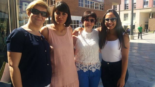 La candidata del PSOE-RM al Congreso de los Diputados, Mara Gonzlez Veracruz y miembros el PSOE local y regional visitan el mercadillo de Totana - 17