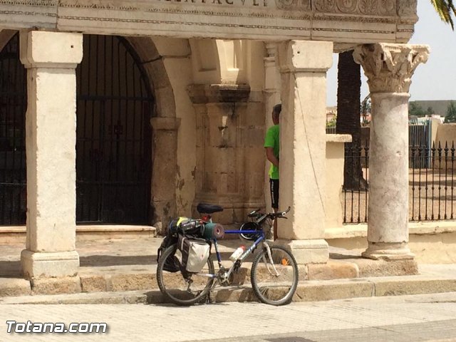 Julin Larroya peregrina de Totana a Mrida recorriendo ms de 700 km por su devocin a Santa Eulalia - 2