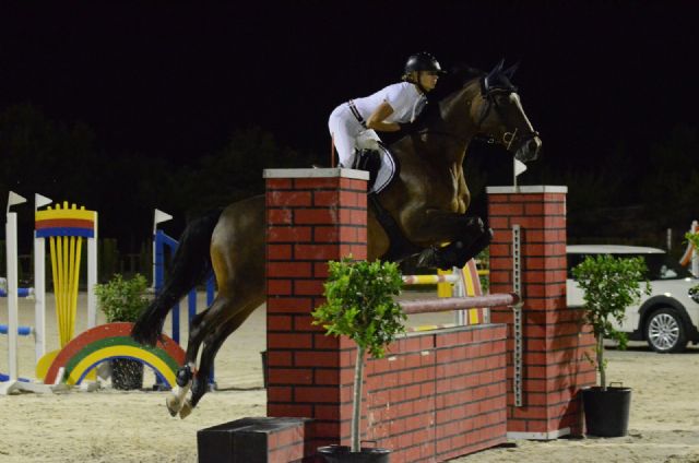 El jinete almeriense Curro Caba Guil gana la primera grande de la Summer Cup Aros - 3