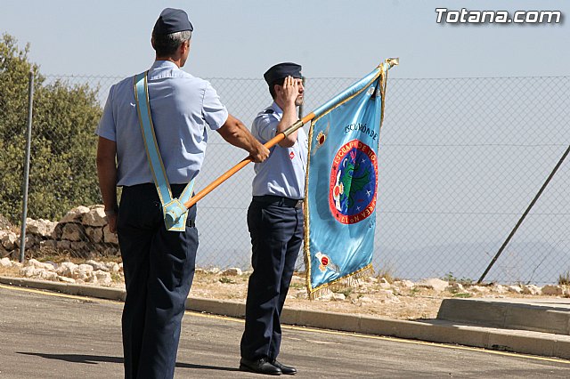 El Comandante del Cuerpo General del Ejrcito del Aire Juan Carlos Giz toma posesin de la Jefatura del Escuadrn del EVA 13 - 21