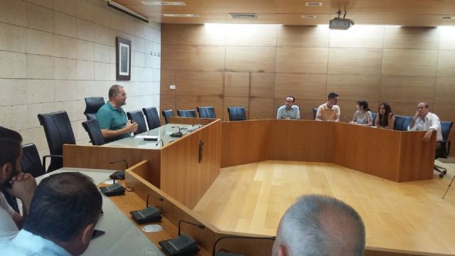 El alcalde compareci ante los medios para dar respuesta a la rueda de prensa de la Cebag - 13