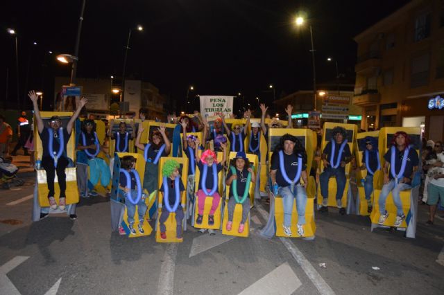 Desfile de carrozas y comparsas de las fiestas 2016 - 2