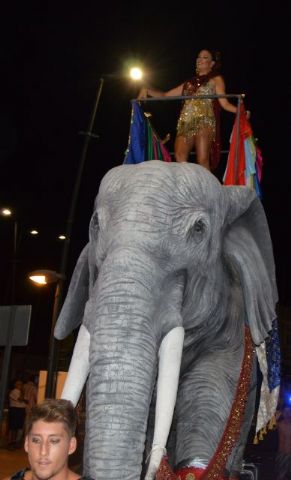 Desfile de carrozas y comparsas de las fiestas 2016 - 5