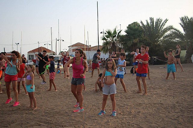 Move organiz una exhibicin de Combat en las playas de Mazarrn - 3